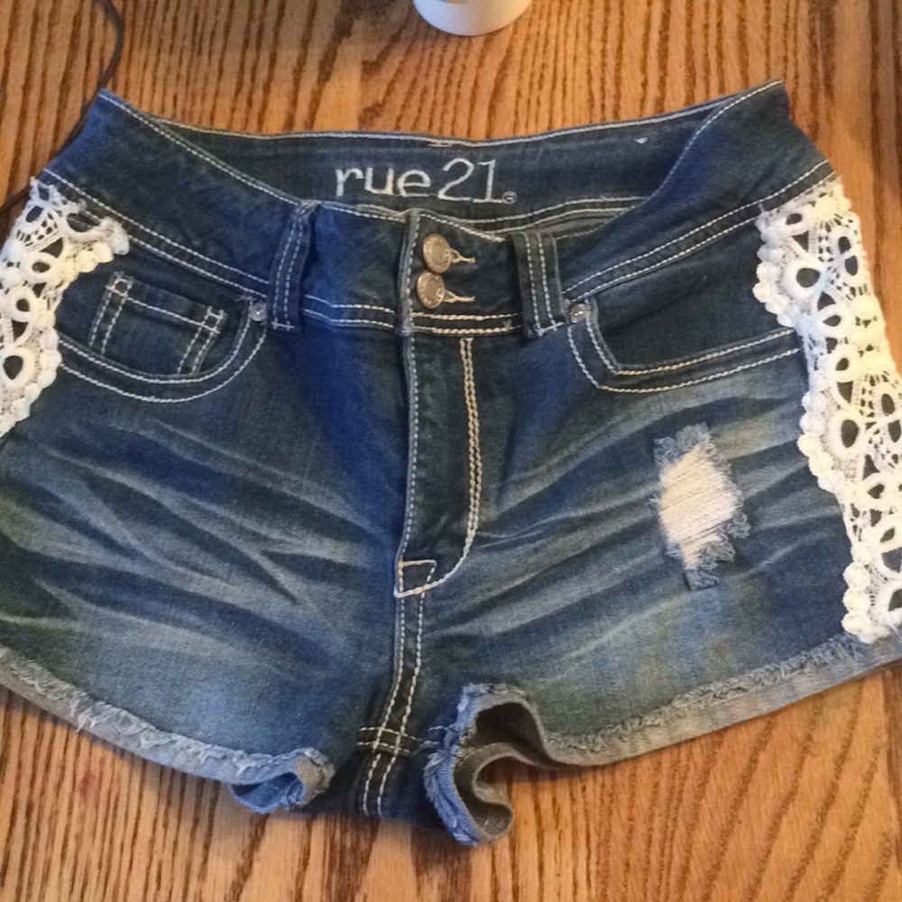 Jean shorts Rue 21 size 5/6 juniors